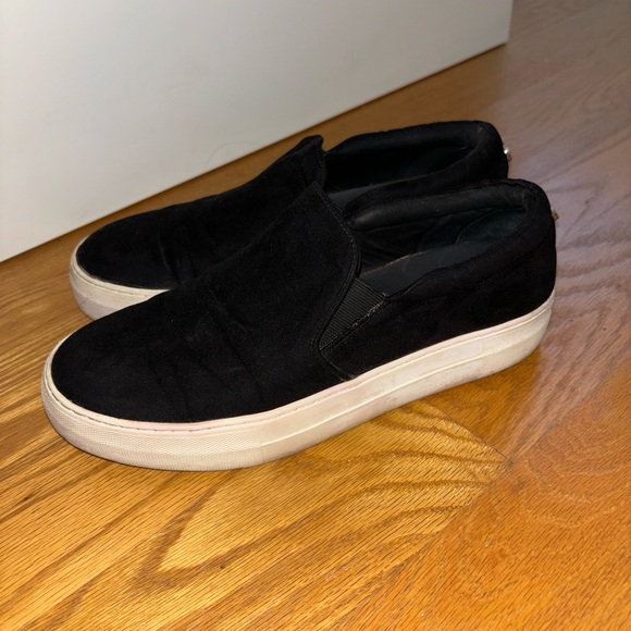 Steve Maddens black suede sneakers - Picture 4 of 6